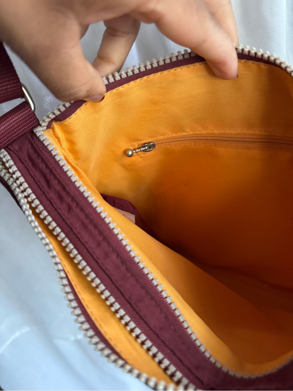 Baggallini Multi-Pocket Crossbody Bag - Picture 3 of 11